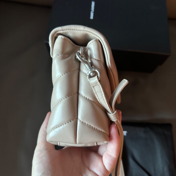 YSL Loulou Toy - Picture 5 of 17